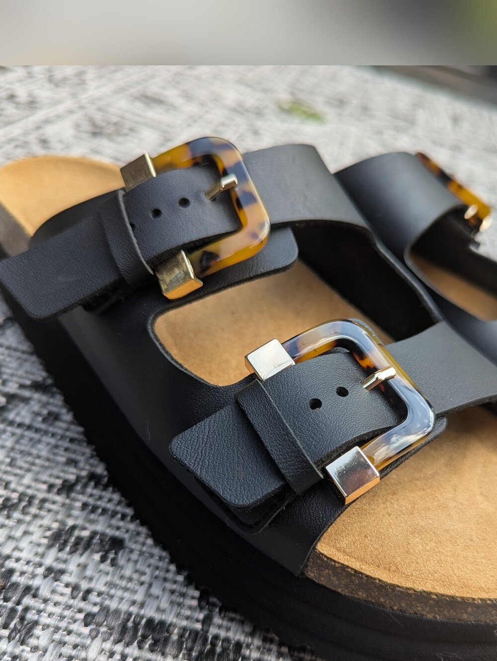 V.Gan London "Plum" Tortoiseshell Comfort Footbed Sandals Black Size 10